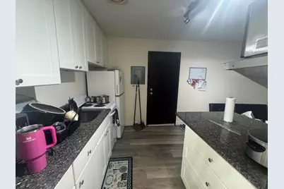 944 N 20th St #950, Milwaukee, WI 53233 - Photo 14