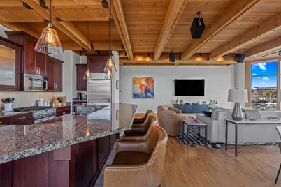 541 E Erie St #302, Milwaukee, WI 53202 - Photo 12