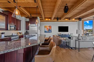 541 E Erie St, Milwaukee, WI 53202 - Photo 12