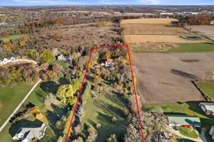 N44W25902 Lindsay Rd, Pewaukee, WI 53072 - Photo 86