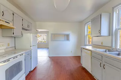 3863 E Squire Ave, Cudahy, WI 53110 - Photo 18