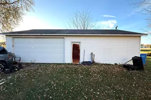 1418 S 9th St, Watertown, WI 53094 - Photo 2