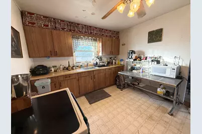 1418 S 9th St, Watertown, WI 53094 - Photo 10