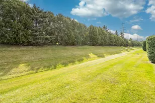 266 Hartford Square, Hartford, WI 53027 - Photo 24