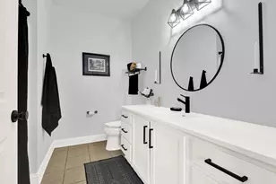 14900 W Wilbur Dr, New Berlin, WI 53151 - Photo 16