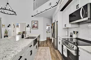 14900 W Wilbur Dr, New Berlin, WI 53151 - Photo 8