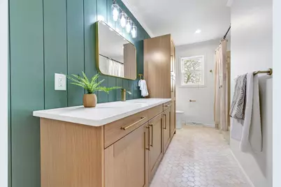 17707  Lakeshore Rd, Two Creeks, WI 54241 - Photo 12