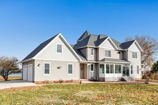 17707 Lakeshore Rd, Two Creeks, WI 54241 - Photo 2