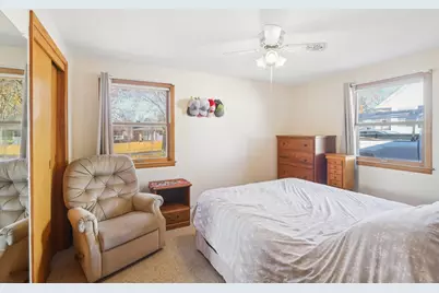 132 S Braun Ave, Jefferson, WI 53549 - Photo 12