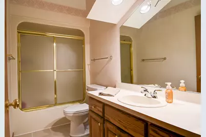 2214  Willowbrook Dr, West Bend, WI 53090 - Photo 10