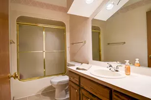 2214 Willowbrook Dr, West Bend, WI 53090 - Photo 10