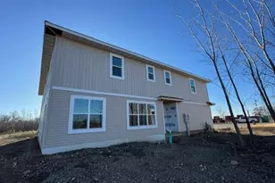 336 Cattail Ct, Genoa City, WI 53128 - Photo 4