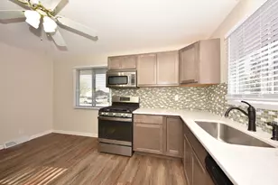 8271 N 106th St, Milwaukee, WI 53224 - Photo 26