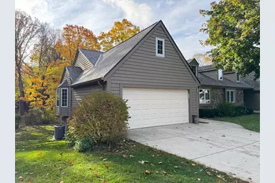 3720 S Bayberry Ln, Greenfield, WI 53228 - Photo 38