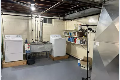 2036 N Lake Dr, Milwaukee, WI 53202 - Photo 20