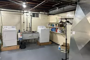 2036 N Lake Dr, Milwaukee, WI 53202 - Photo 20