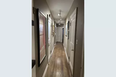 2036 N Lake Dr, Milwaukee, WI 53202 - Photo 12