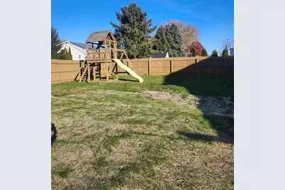 2746  Northbridge Dr, Racine, WI 53404 - Photo 8