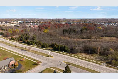 9080 S Howell Ave, Oak Creek, WI 53154 - Photo 6