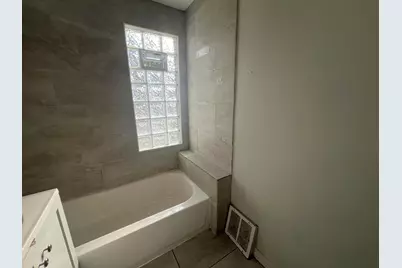 3002 N 40th St #3004, Milwaukee, WI 53210 - Photo 52