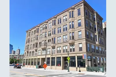 108 W Wells St #4D, Milwaukee, WI 53203 - Photo 2