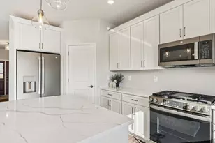 91 York St, Racine, WI 53182 - Photo 6