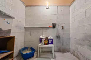 18785 Davidson Rd, Brookfield, WI 53045 - Photo 20