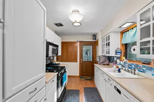 18785 Davidson Rd, Brookfield, WI 53045 - Photo 6