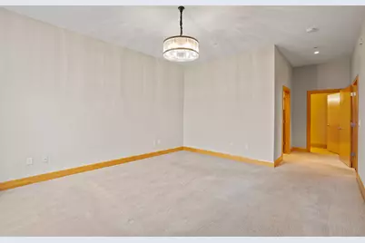 1111 N Marshall St #704, Milwaukee, WI 53202 - Photo 16