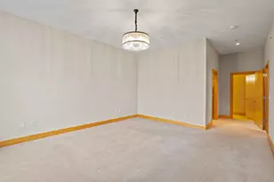 1111 N Marshall St, Milwaukee, WI 53202 - Photo 16