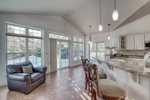 6958 S Craig Ct, Franklin, WI 53132 - Photo 2