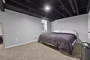 9570 W Silver Spring Dr, Milwaukee, WI 53225 - Photo 18