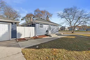 9570 W Silver Spring Dr, Milwaukee, WI 53225 - Photo 4