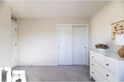 W198N5020  Hickory St, Menomonee Falls, WI 53051 - Photo 38