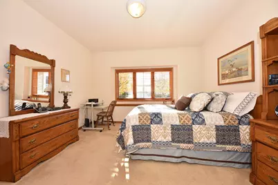 2436  Caribou Ln, Grafton, WI 53024 - Photo 14