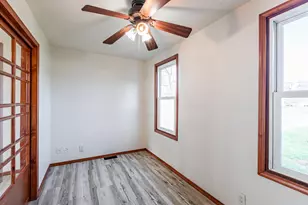 2042 Liberty St, La Crosse, WI 54603 - Photo 6