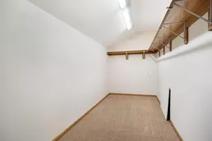 3646 E Barbara Ct, Oak Creek, WI 53154 - Photo 16