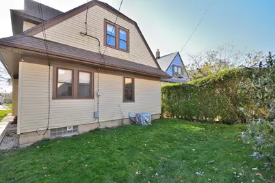 5600 W Notre Dame Ct, Milwaukee, WI 53208 - Photo 24
