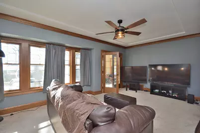 5600 W Notre Dame Ct, Milwaukee, WI 53208 - Photo 8