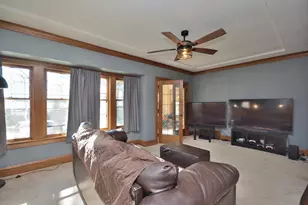 5600 W Notre Dame Ct, Milwaukee, WI 53208 - Photo 8