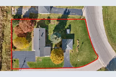 4230  Michel Ct, Racine, WI 53126 - Photo 4