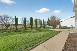 9531 W Parkland Ct, Milwaukee, WI 53224 - Photo 24