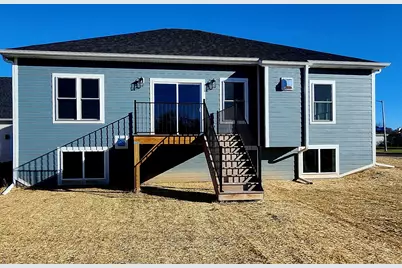 11532 W Tess Creek St, Franklin, WI 53132 - Photo 2