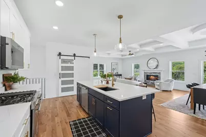 11532 W Tess Creek St, Franklin, WI 53132 - Photo 14