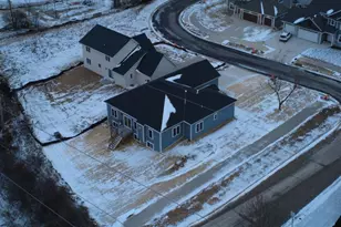 11532 W Tess Crk St, Franklin, WI 53132 - Photo 54