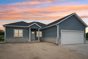 11532 W Tess Crk St, Franklin, WI 53132 - Photo 4