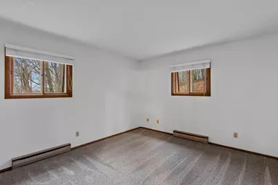 516  Marshal Ct #B, West Bend, WI 53090 - Photo 10