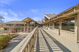 701 Country Club Dr, Fontana, WI 53125 - Photo 44