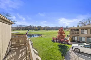 701 Country Club Dr, Fontana, WI 53125 - Photo 32