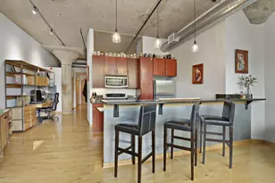 311 E Erie St, Milwaukee, WI 53202 - Photo 12